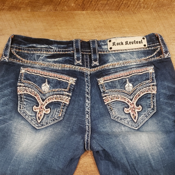 Rock Revival Jelina easy crop jean NWOT